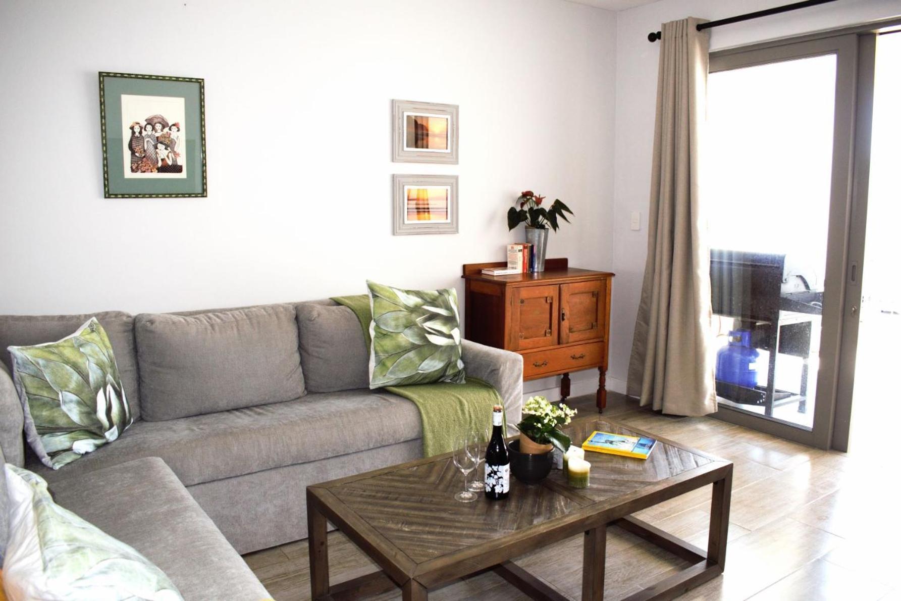 Spacious, Modern & Convenient Franschhoek Esterno foto